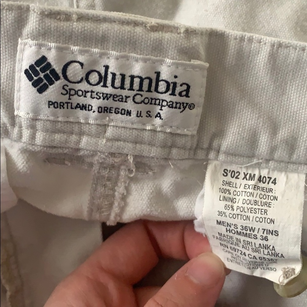 Columbia Khaki cargo shorts men’s size 36